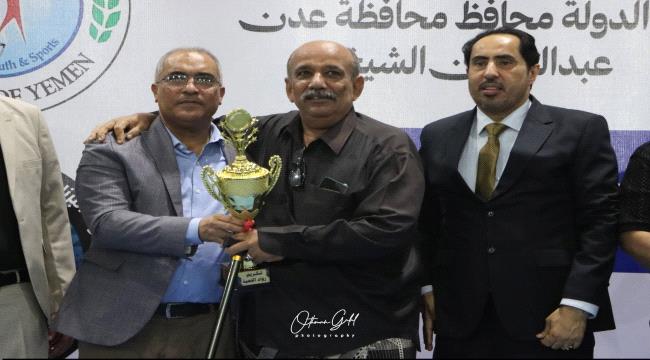 ​في ليلة وفاء رياضية.. الوزير البكري يُكرم الكابتن 