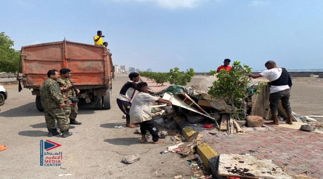  حملة ميدانية لإزالة العشوائيات والمخالفات وضبط الشيش في كورنيشات خورم ...