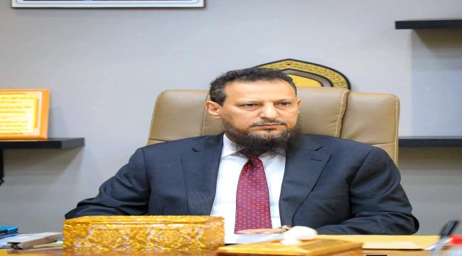 محافظ عدن يوجه برفع الجاهزية لاستقبال عيد الأضحى المبارك ...