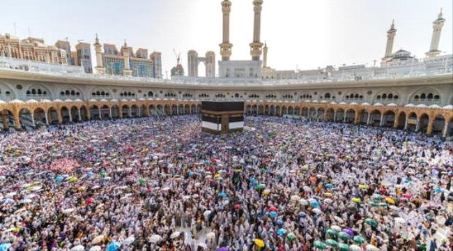 حجاج بيت الله الحرام يؤدون طواف الوداع وسط منظومة خدمية متكاملة ...