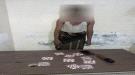 القبض على أحد مروجي الحبوب المخدرة في دار سعد بالعاصمة عدن ...