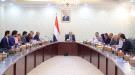 توجيهات حكومية بإلزام المحافظات بتوريد إيرادات الكهرباء.