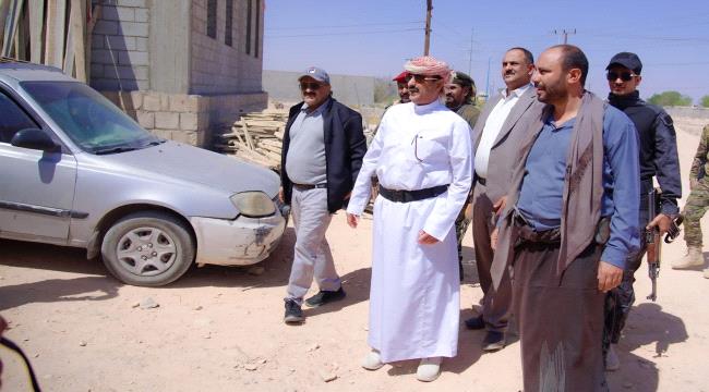 بن الوزير يشيد بتقدم الأعمال الإنشائية في مشروع مبنى مؤسسة كهرباء شبوة التي بلغت نسبة إنجازها 70%