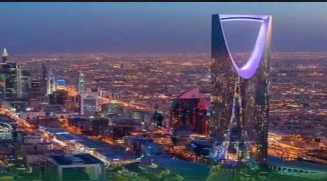 السعودية: إصابة مواطن وأضرار مادية نتيجة سقوط شظايا صاروخين باليستيين تم اعتراضهما في الرياض 
