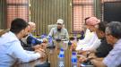 محافظ عدن يبحث دعم النازحين مع الأمم المتحدة.