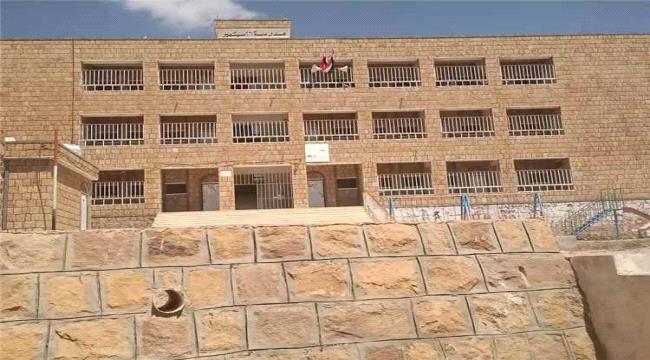 عريس في تعز يتكفل ببناء فصلين دراسيين لمدرسته من تكاليف عرسه