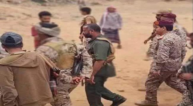 وزير الدفاع يتفقد جبهات الضالع ويشيد ببطولات القوات المسلحة في مواجهة مليشيا الحوثي