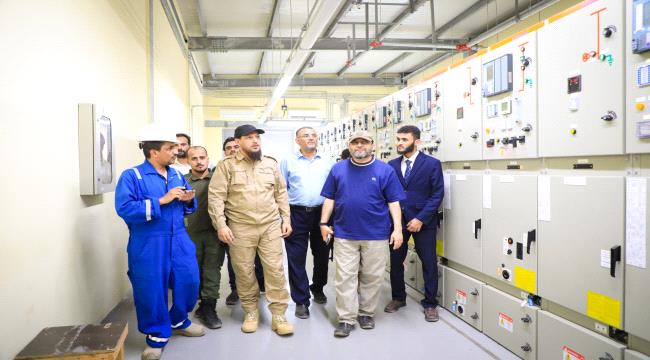 شيخ و الكاف يتفقدان محطات الكهرباء  بمديريتي البريقة والمنصورة ...