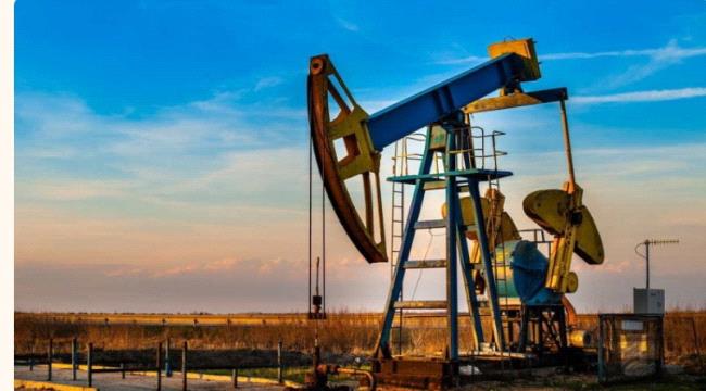 النفط يرتفع بأكثر من واحد بالمائة 